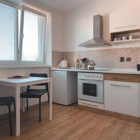 Restaurace Hotel Praha Nizbor Екстер'єр фото