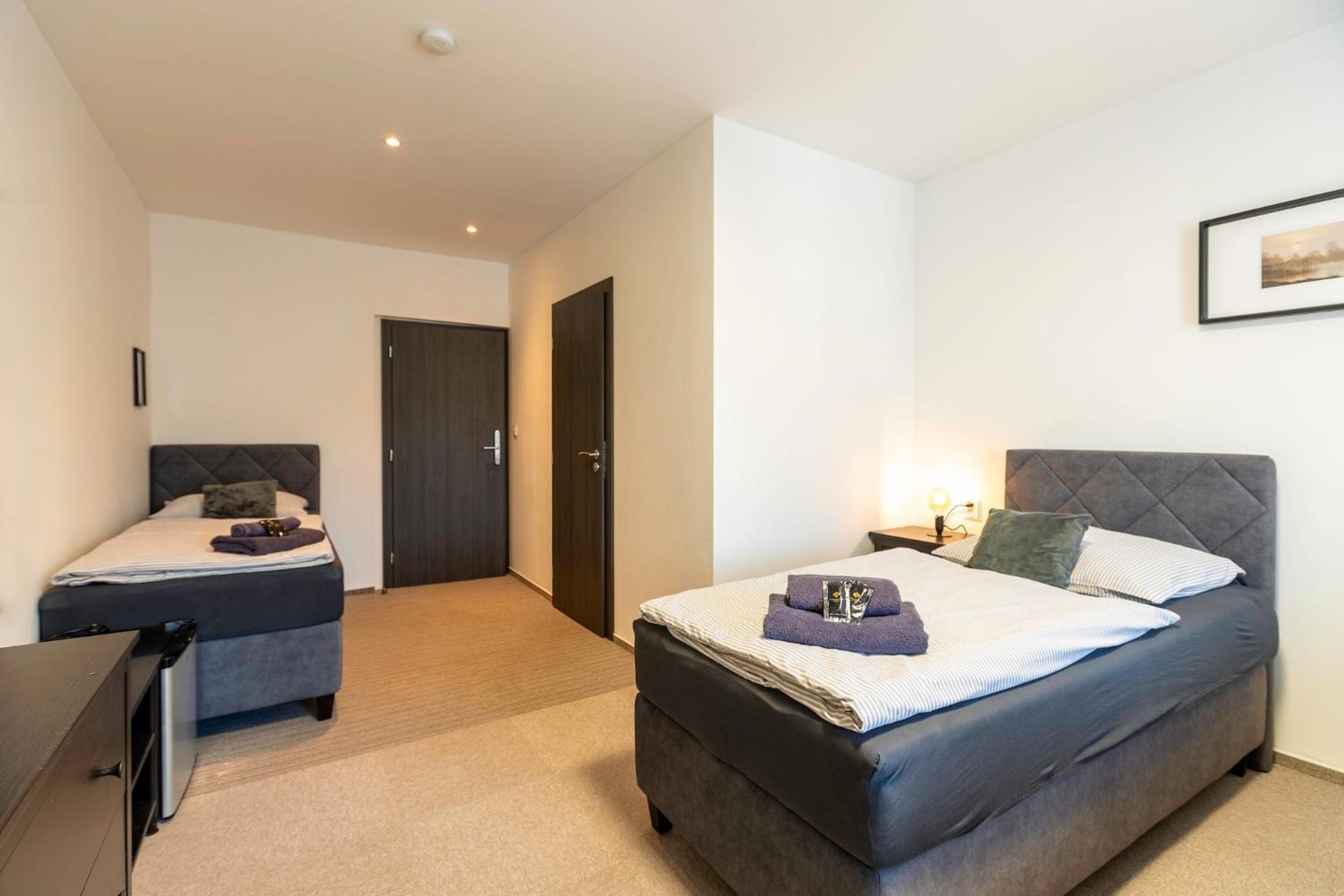 Restaurace Hotel Praha Nizbor Екстер'єр фото