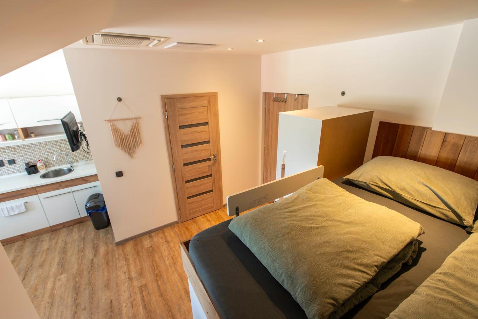 Restaurace Hotel Praha Nizbor Екстер'єр фото