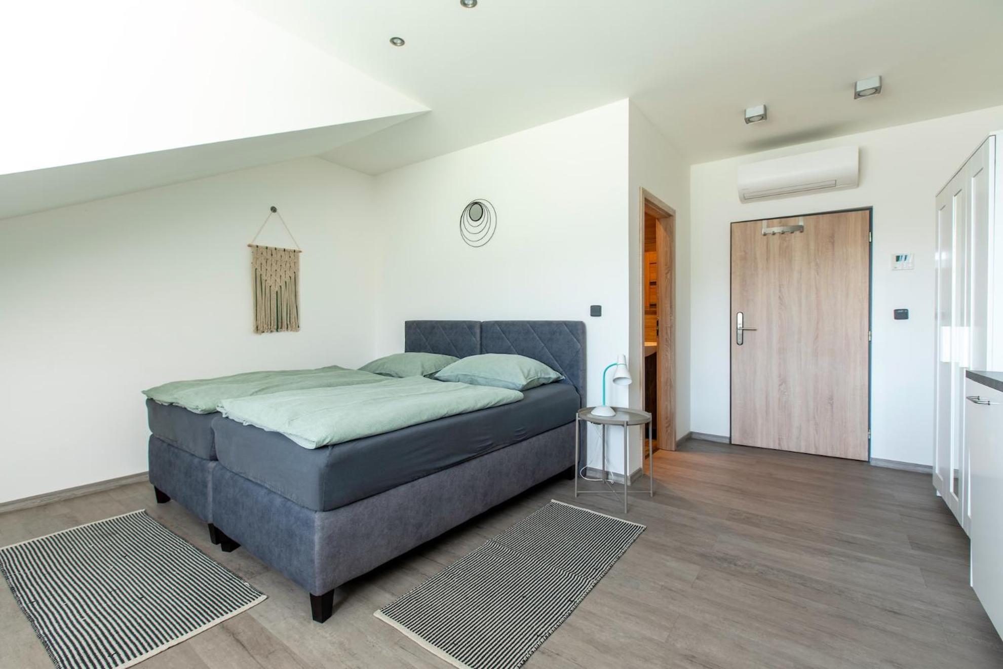 Restaurace Hotel Praha Nizbor Екстер'єр фото